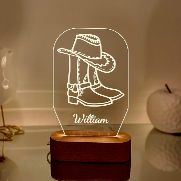 Hut und Stiefel Nachtlicht, Lampe im westlichen Stil, Geschenk für Cowboy, personalisierte Namenslampe, originale LED-Lampe für Geschenk, originales Bardekor