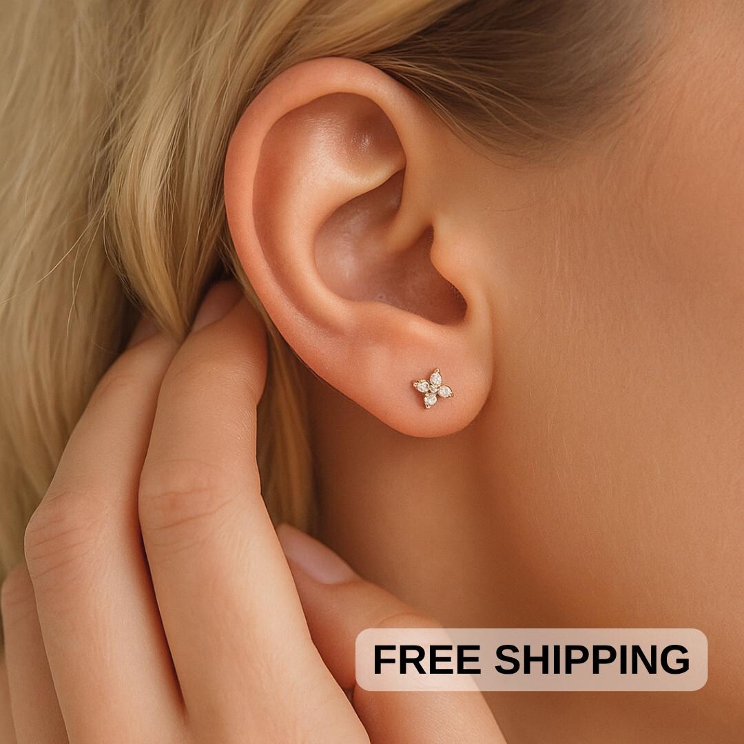 Bianca Petite Flower Studd Earings main image 0