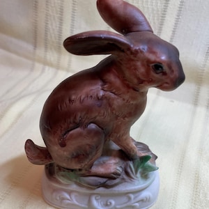 Ardco Fine Quality Vintage Ceramic Rabbit figurine
