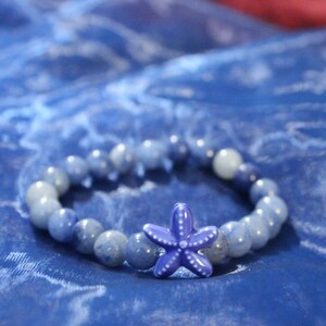 Handmade beach-themed Adventurine stretch bracelet, housewarming gift, mom jewelry, mom bracelet, grandma gift, sister gift