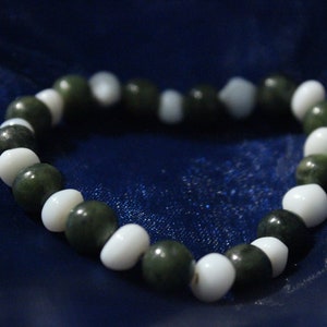 One-of-a-Kind Artisan Green Jade Bracelet - Handmade Stretch Bead Jewelry with Glass Accents