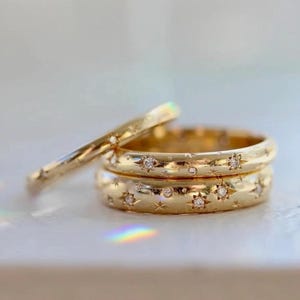 14k Solid Gold Starburst Wedding Band, 14k Yellow Gold Diamond Band Gifts, His-Her Wedding Ring, Alternative Wedding Celestial Wedding Ring