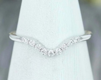 Round Colorless Moissanite Curve Wedding Band, Delicate Bridal Stackable Band, Thin Minimalist Band, Fine Jewelry Band For Women 925 Silver