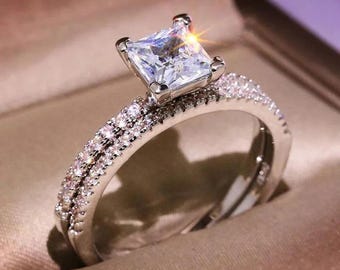 Anillo de compromiso de moissanita de corte princesa de 2 quilates, anillo a juego, anillo de boda solitario de 4 puntas, anillo nupcial de oro macizo de 14 quilates.