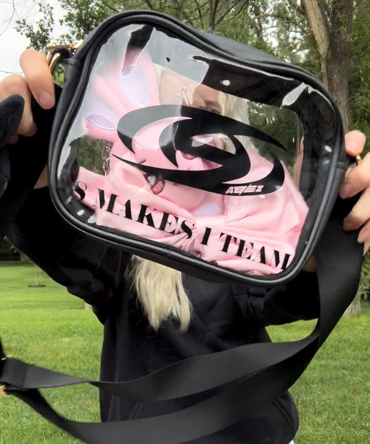 OFFICIAL LIGHTINY SLING BAG スリングバッグ ライブ - メルカリ
