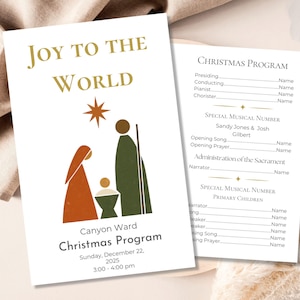 Puede incluir: Un programa navideño blanco con el texto "Joy to the World" en dorado. El programa presenta una ilustración del nacimiento y un programa detallado para un servicio navideño. Totalmente editable en Canva.