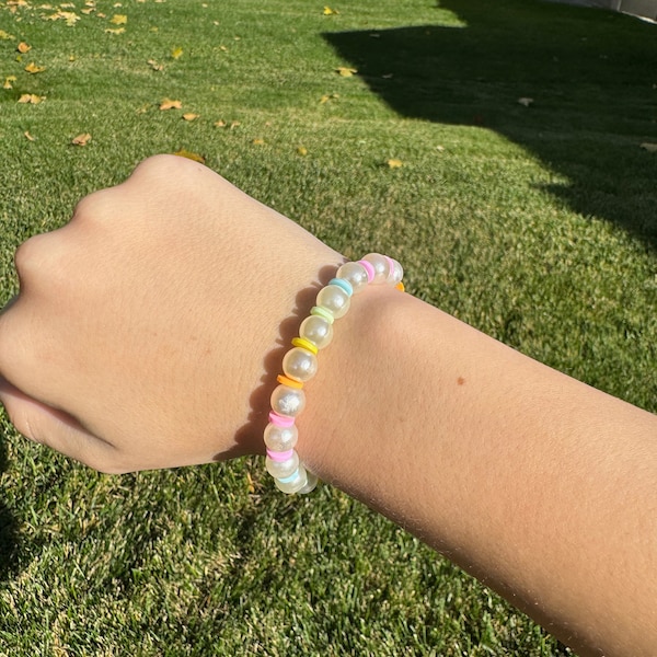 Froot Loop | A Preppy Clay Bead Bracelet!