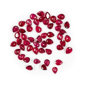 Rubíes naturales de Bangkok calibrados en forma de pera (2 x 3 mm y 3 x 4 mm), rubíes naturales facetados sueltos para joyería, listos para usar.