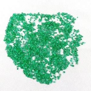 Esmeralda zambiana natural calibrada de 1 mm, 1,5 mm e 2 mm redonda, pedras preciosas esmeraldas AAA facetadas soltas para fabricação de joias e anéis prontas para uso