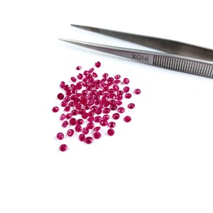 Naturlig obehandlad rubin från Mozambique, kalibrerade rundor, 2 mm och 3 mm, lös fasetterad naturlig rubin, ädelsten för smyckestillverkning, redo att användas