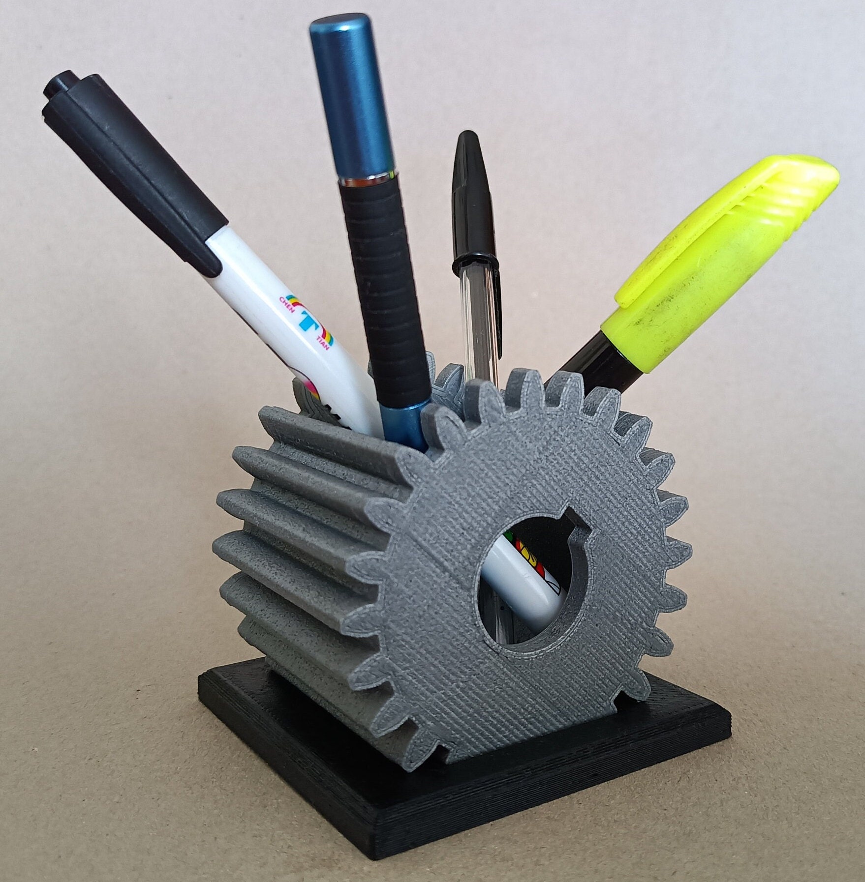 Free STL file Pen Pencil Paintbrush Holder・Object to download and to 3D  print・Cults