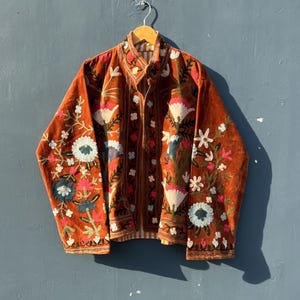 Chaqueta bordada de terciopelo Suzani: abrigo bohemio de algodón indio