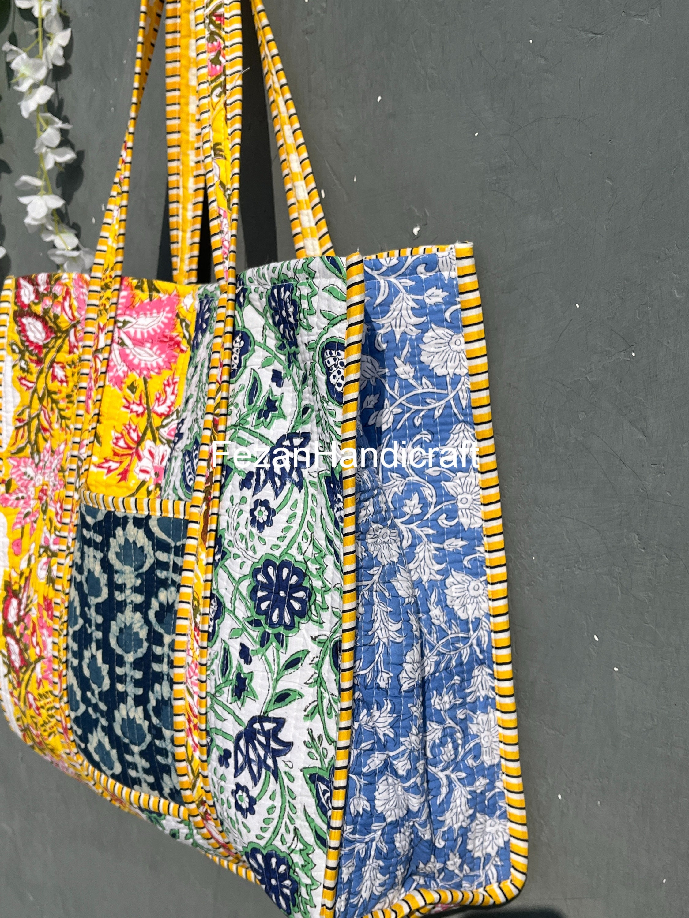 Simandra Patchwork Umhängetasche Mit Tiermotiv – Handgefertigte Unikat-Tasche Aus Nepal, 39x30 Cm, Mit Holzknopf