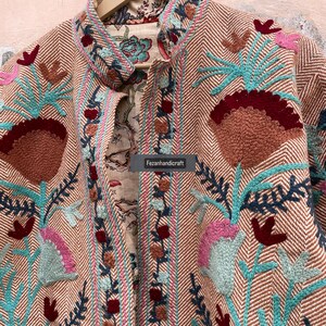 Manteau veste brodé main Suzani en coton, vestes d'hiver et d'été pour femmes, cadeau de demoiselle d'honneur, robe kimono, veste kantha florale de mariage, manteau image 4