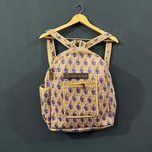 Sac à dos en coton matelassé floral indien Sac pour ordinateur portable indien en coton à la main Boho Hippie fourre-tout Sac à dos en coton matelassé sac réversible