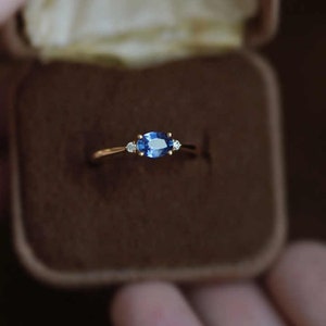 Tanzanite Diamond Ring / 14k Gold Tanzanite Diamond Ring / Dainty Tanzanite Engagement Ring / 6x4mm Oval Cut Tanzanite Ring / Diamond Ring