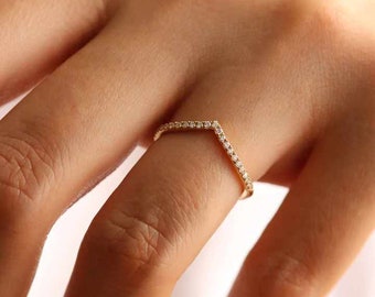 Fascia a forma di V, fede nuziale con diamante da 1,4 mm per le donne, anello a forma di V, fascia Chevron, fede nuziale curva, anello in oro massiccio 14K, fede nuziale a V