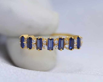 Anillo de zafiro azul de talla baguette certificado por la princesa Diana, banda de eternidad de diamantes de talla princesa, anillo de oro apilable, regalo a la esposa