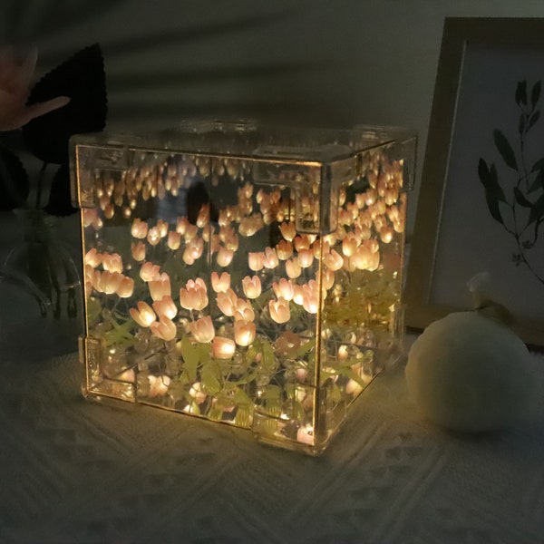 Individuelles Tulpenblumen-Nachtlicht, handgefertigte DIY-Tulpenlampe, Tulpenspiegellampe, florales dekoratives Spiegel-Nachtlicht, Geschenk für Sie, Geschenk für Mama