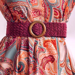 Thick cotton belt, Hand knit ladies belt, Bordeaux bohemian belt, Crochet belt with wooden buckle