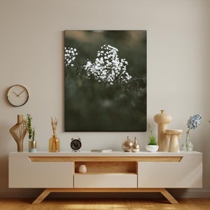 Impresión floral de Gypsophila de primer plano, aliento del bebé, arte de la pared de flores, impresión fotográfica digital, fotografía imprimible, decoración del hogar, descarga instantánea