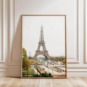 Eiffel Tower, Paris Print, Landmark Wall Art, France Digital, Travel Photo Print, Printable Photography, Home Décor, Instant Download