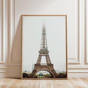 Centre View, Eiffel Tower, Paris Print, Landmark Wall Art, France Digital Photo Print, Printable Photography, Home Décor, Instant Download
