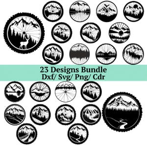 Peut inclure: Une collection de 23 motifs noirs et blancs sur le thème de la montagne et de la nature. Chaque motif est circulaire, ressemblant à une roue de vélo, et présente des chaînes de montagnes, des arbres et d'autres éléments extérieurs. Le texte "23 Designs Bundle" est également inclus.