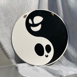 Gothic Yin Yang Wall Art - Whimsigoth Ghost Decor - Funky Dark Academia Gothic Wall Hanging - Goth Home Book Shelf Decoration
