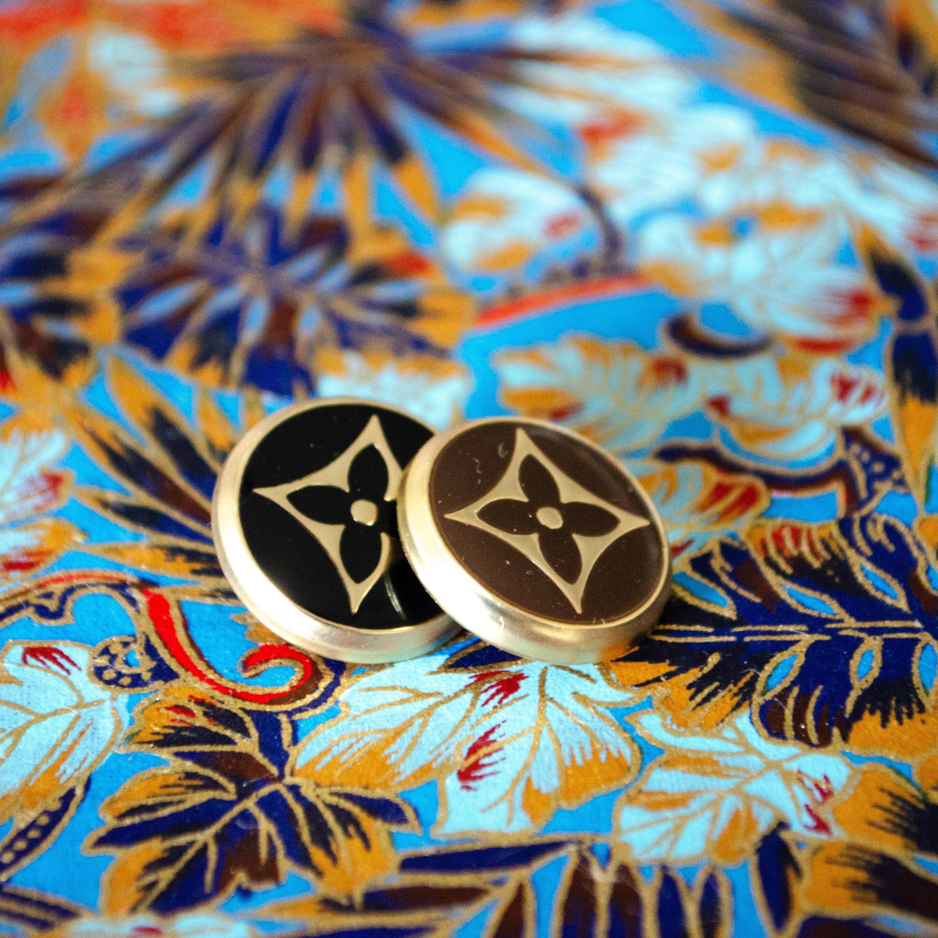 LOUIS VUITTON モノグラムボタン　8個セット Louis Vuitton Button - Etsy