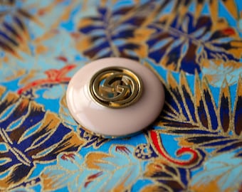 Vintage Gucci GG Pale Pink Interlock Buttons. 23 mm/0.9 in
