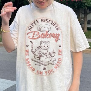 Cat Biscuit Shirt, Cute Kitty Biscuits Bakery Shirt, Funny Baking Gifts for Her, Cat Lover Baker Tshirt, Kitten T-Shirt, Cat Lover Shirt