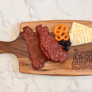 "Amerika 50 Staaten Karte gravierte Charcuterie Board, benutzerdefinierte Zuhause ist, wo das Herz ist, Verlobungsgeschenk, Housewarminggeschenk,"