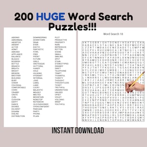 以下が含まれることがあります： 「200 HUGE Word Search Puzzles!!!」と「Word Search 18」というタイトルの単語検索パズル。パズルは文字でいっぱいになっており、鉛筆がパズルの単語を指しています。