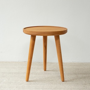 Solid Wood Round End Table Mid Century Modern, Handmade Solid Oak Side Table for Livingroom, 3 Leg Bed Side Table, Night Stand, Plant Stand