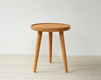Handmade Solid Oak Round End Table, Mid Century Modern 3 Leg Side Table