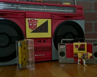 Custom Transformers Autobots Blaster with Cassette