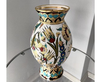 Gilded ceramic vase | Handmade | 12 carat gold embroidered tulip and carnation motifs with eye-appealing design 35 cm 14"