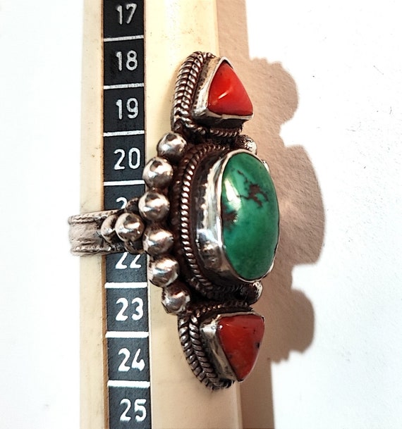 Nepalese ring in silver, with corals and turquois… - image 6