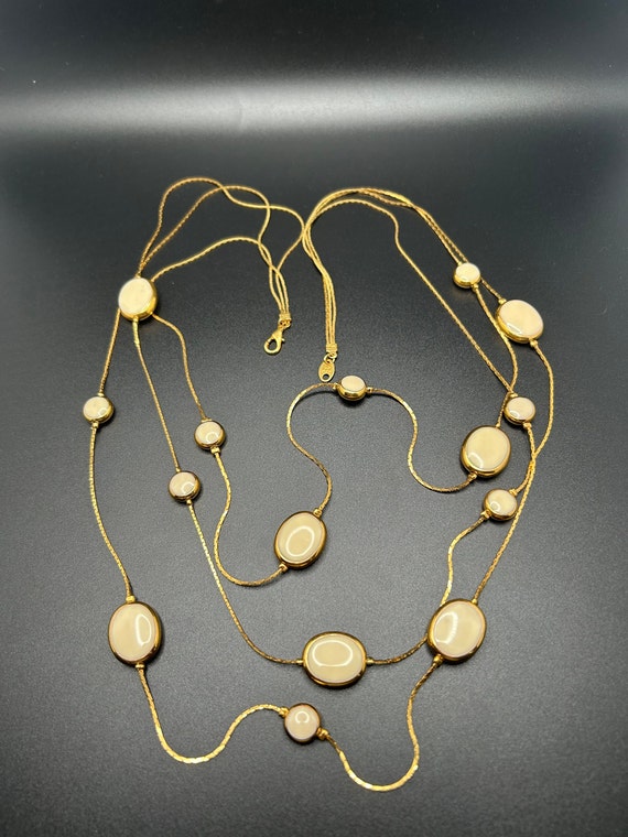 Vintage Avon necklace 14K gold filled with beautif