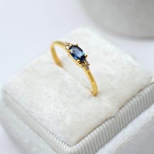 Dainty Oval Sapphire Ring-14K Gold  Sapphire Ring-Stackable Ring-Minimalist Ring-925 Silver Blue Sapphire Ring-Anniversary Gift For Wedding