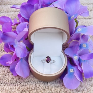 Oval Cut Garnet Ring-925 Sterling Silver-Women's Ring- Gift for Her-Promise Ring-Dainty Ring- Anniversary Gift-January Birthstone-Engagement