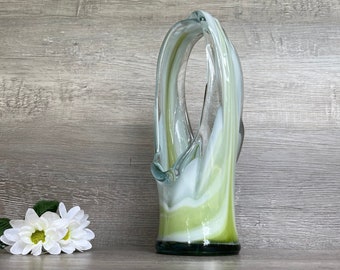 Fontevrault, Vase en verre recyclé soufflé à la main | MUST – Must Société