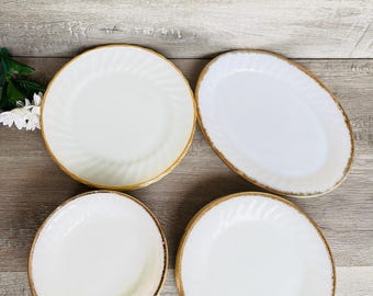 FIRE KING SWIRL ゴールドトリムプレート、プラッター、ボウル