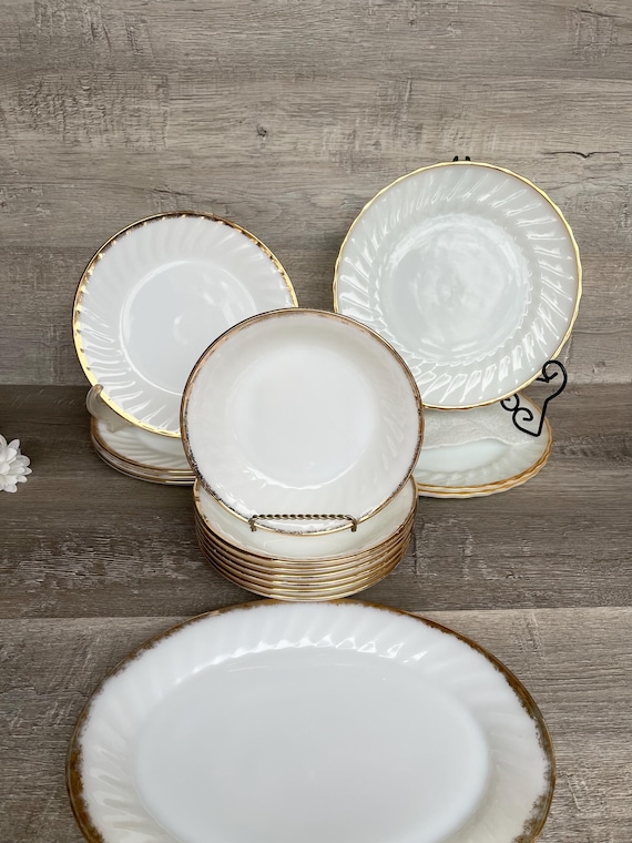 FIRE KING SWIRL ゴールドトリムプレート、プラッター、ボウル