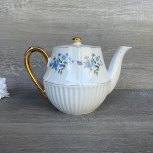 PURE PORCELAIN TEAPOT, Fine China, Hand Crafted in Japan, Blue Floral Gold Trim, 5.5 inch tall to tip of lid