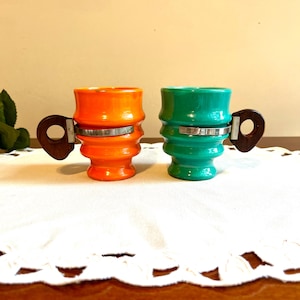 METLOX POPPYTRAIL SERIES 200 Mugs, Set of 2, Ribbed Ceramic Body, Wood Handle, Metal Ring, Vintage 1930's Small Mugs or Cups, 3.5 inch tall