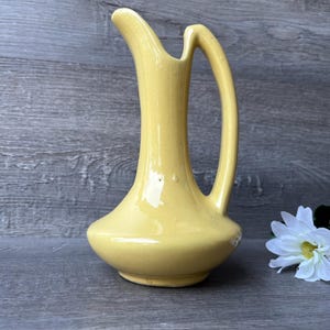 NILOAK POTTERY EWER / Vase, 1930&#39;s -1950&#39;s Vintage Pottery, Fine Art Ceramics, Niloak Mark, Popular Bright Yellow Color, 6.75 inch tall
