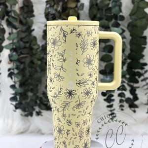 40oz Hydrojug Traveler Laser Engraved Pretty Floral Tumbler, Leak Proof, Folding Straw, Stainless Steel, Customizable