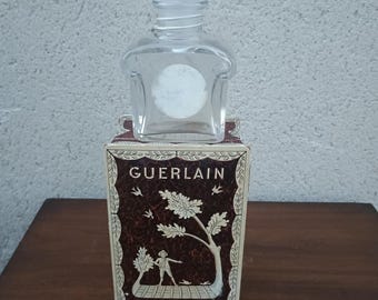 Kryształowe pudełko Baccarat i butelka perfum Güerlaïn Mïtsoukô